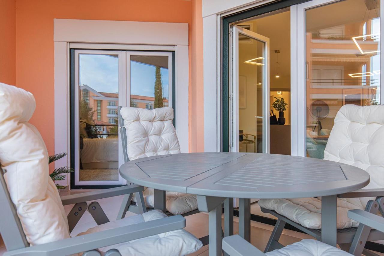 Deluxe 2Bdr Apartment In Carcavelos By Lovelystay ภายนอก รูปภาพ