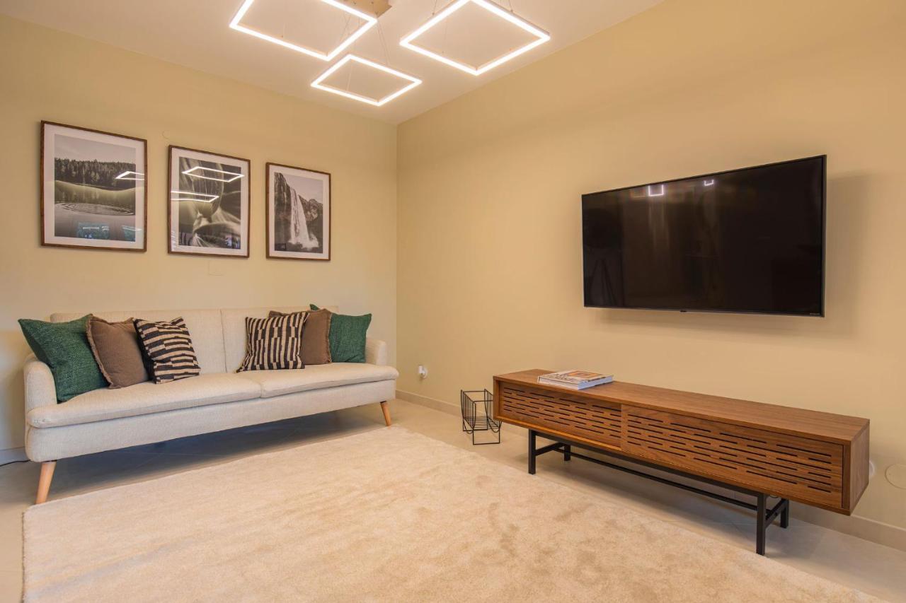 Deluxe 2Bdr Apartment In Carcavelos By Lovelystay ภายนอก รูปภาพ