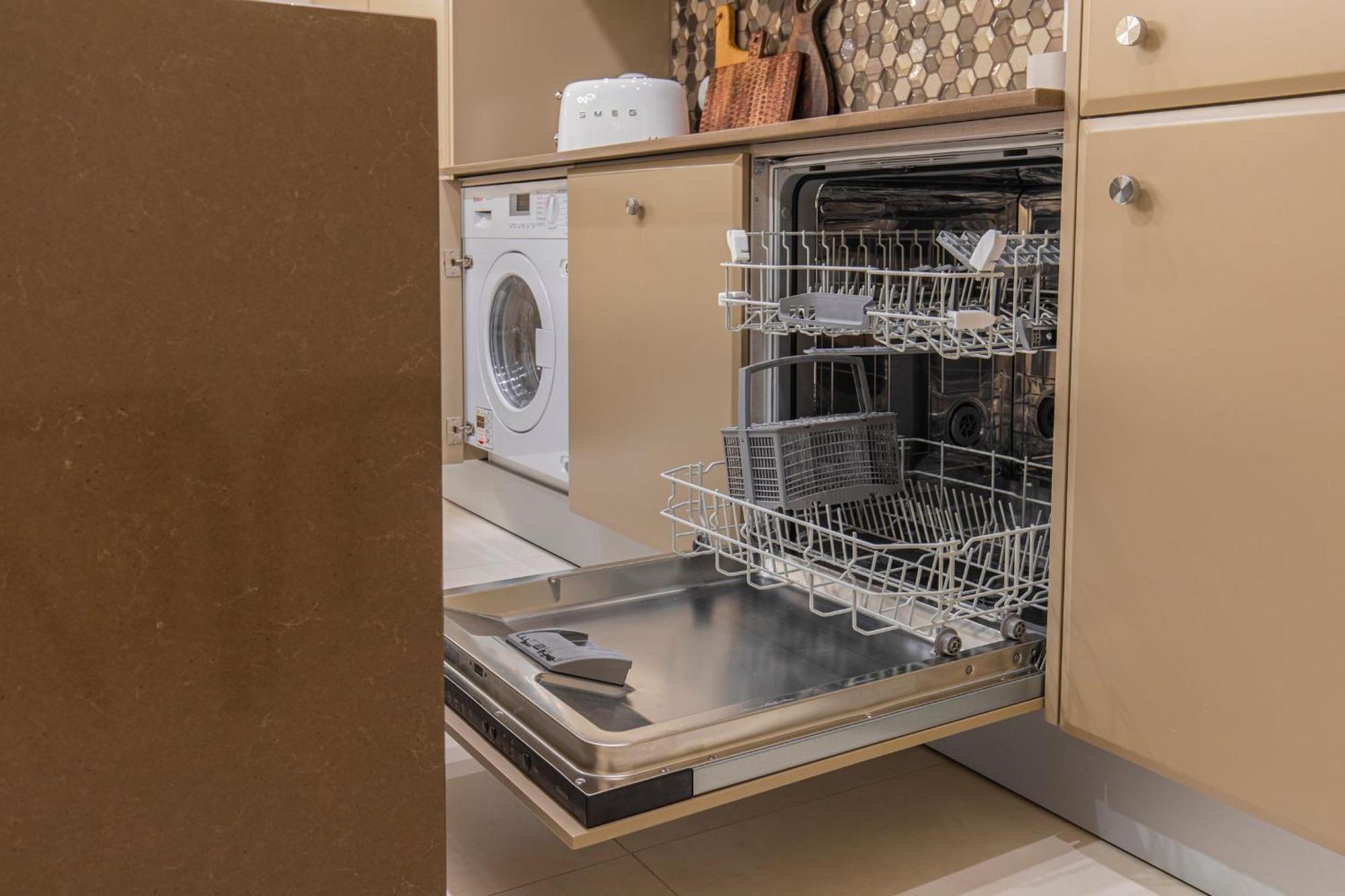 Deluxe 2Bdr Apartment In Carcavelos By Lovelystay ภายนอก รูปภาพ