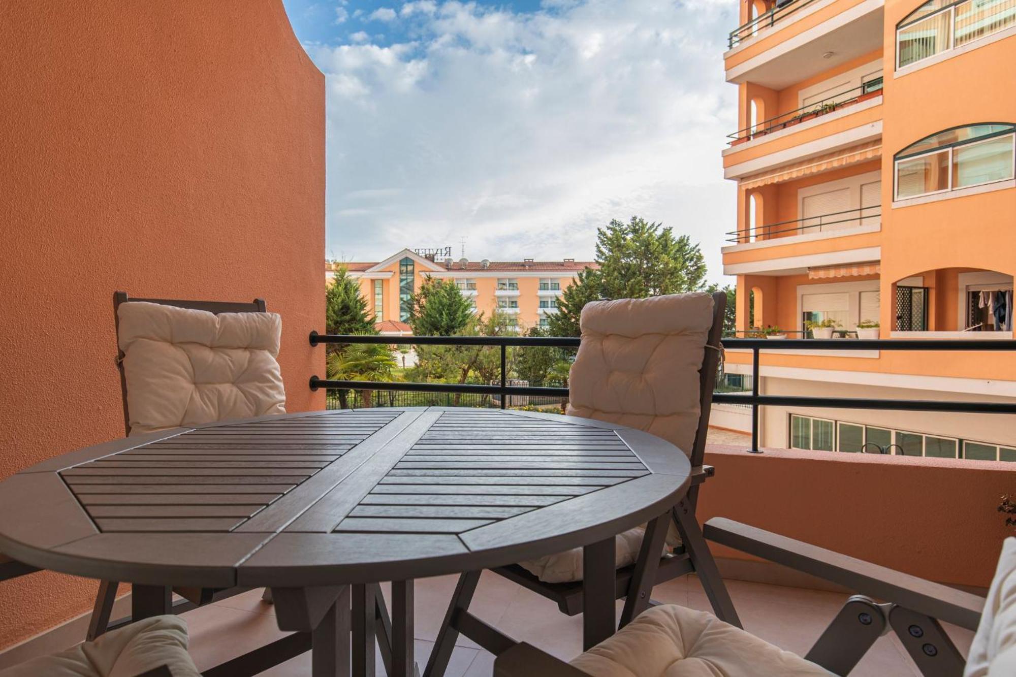 Deluxe 2Bdr Apartment In Carcavelos By Lovelystay ภายนอก รูปภาพ