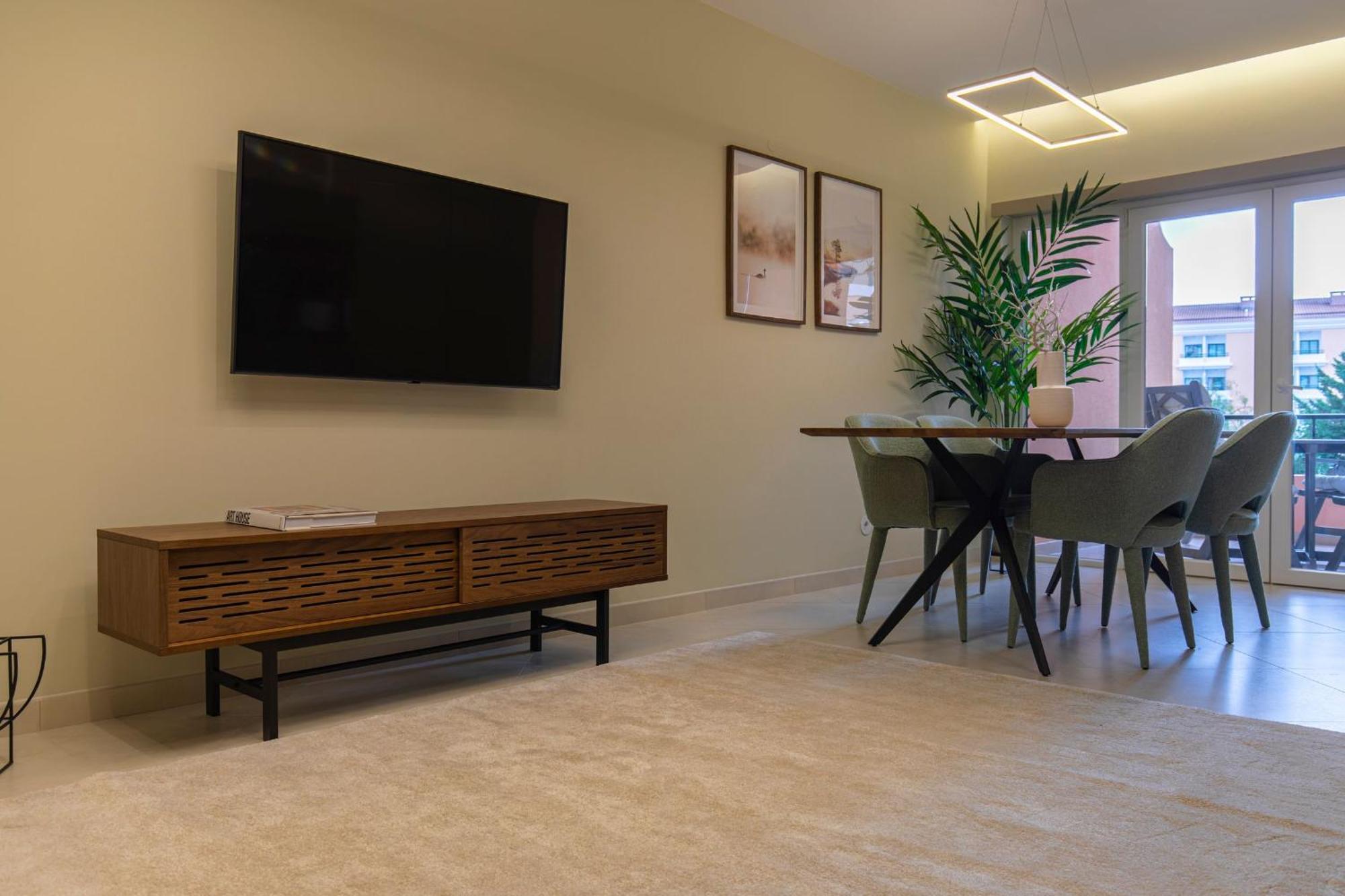 Deluxe 2Bdr Apartment In Carcavelos By Lovelystay ภายนอก รูปภาพ