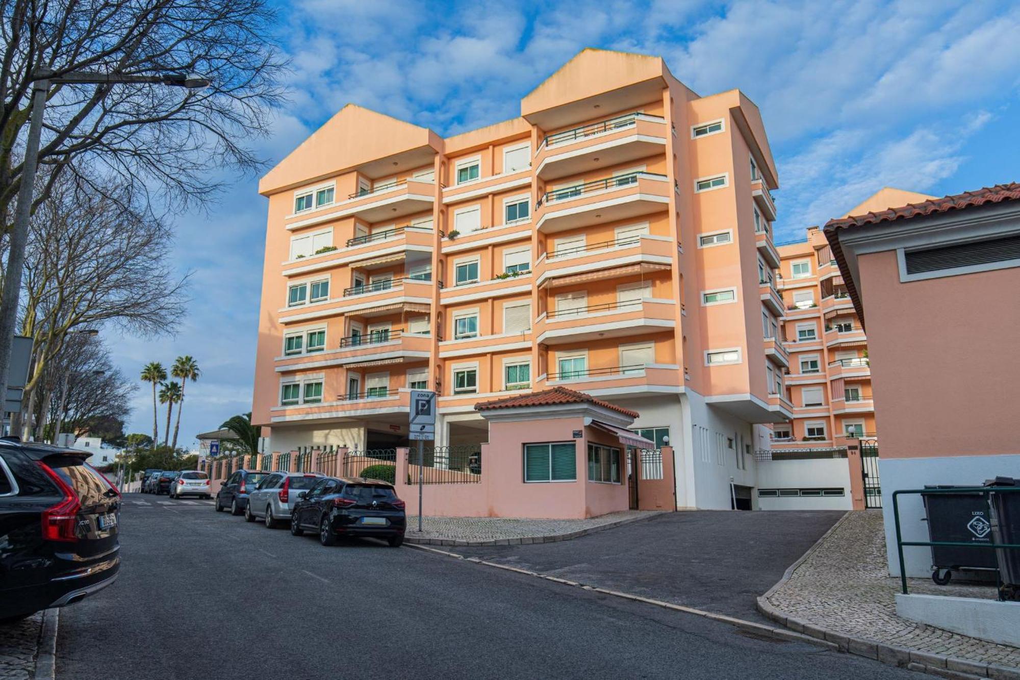 Deluxe 2Bdr Apartment In Carcavelos By Lovelystay ภายนอก รูปภาพ